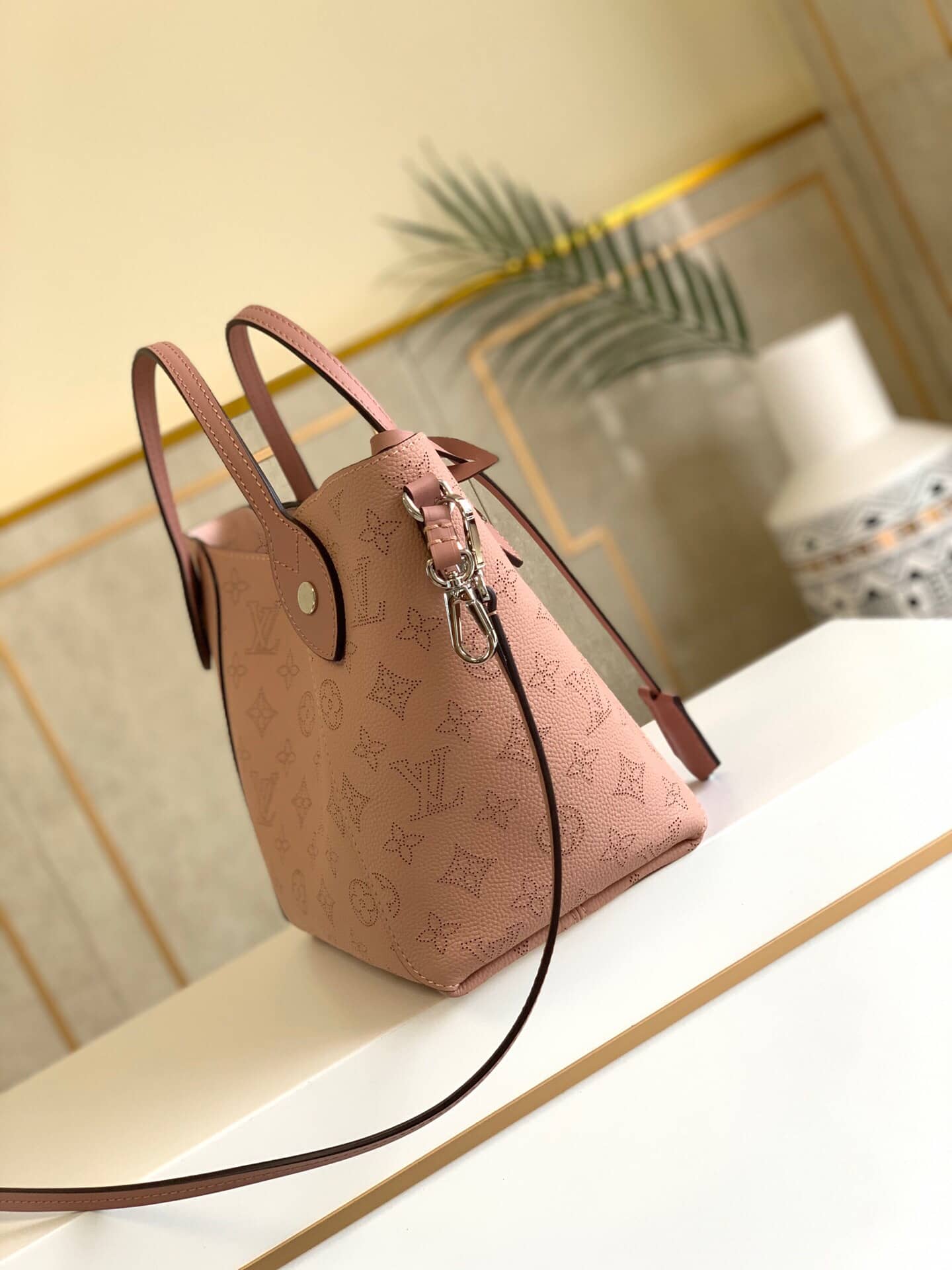 Louis Vuitton Mahina Hina PM Leather Tote Replica Pink M54353