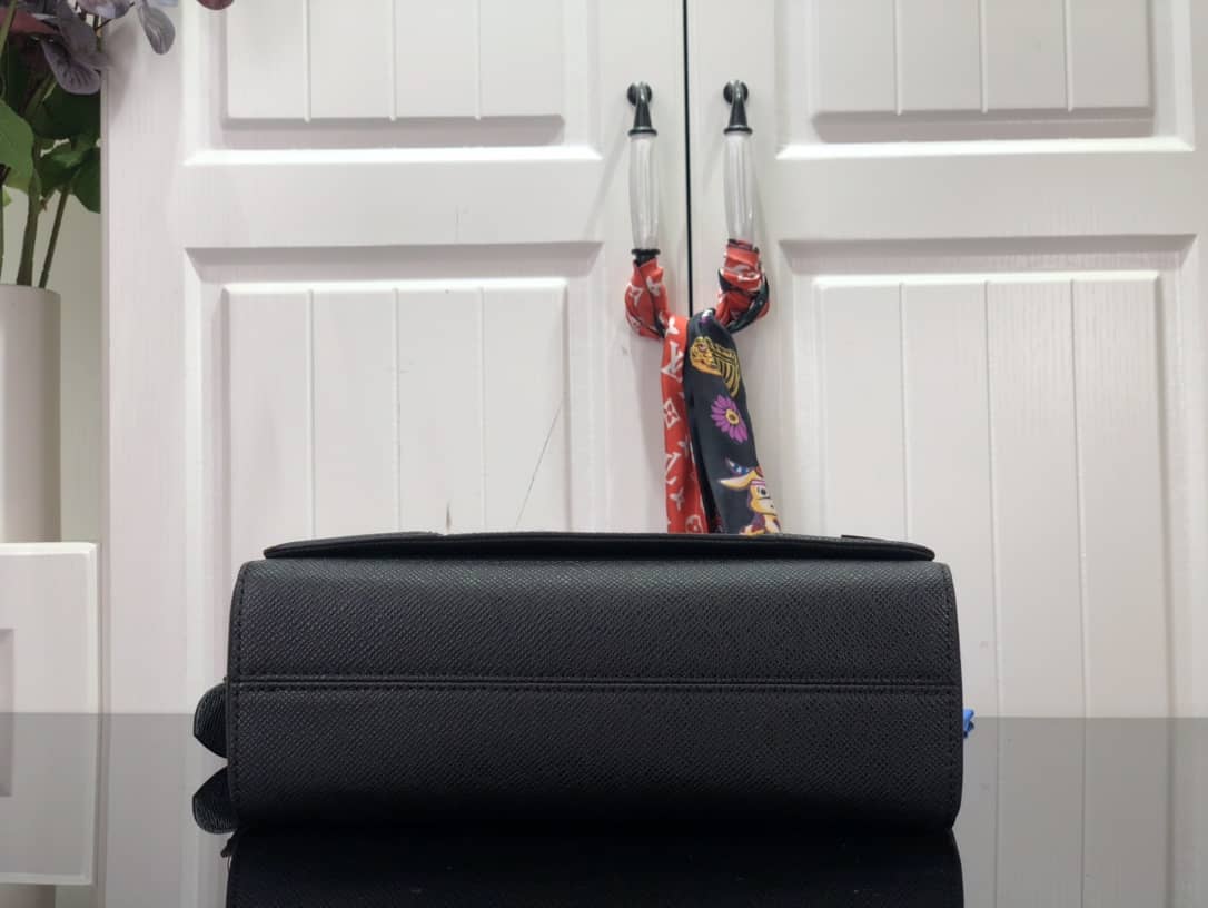 Louis Vuitton New Flap Taiga Cowhide Leather Replica Messenger Bag M30807