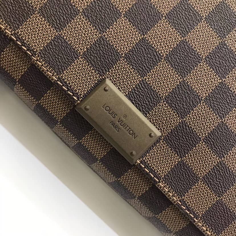 Louis Vuitton District MM Mens Genuine Leather Replica Shoulder Bag N41212