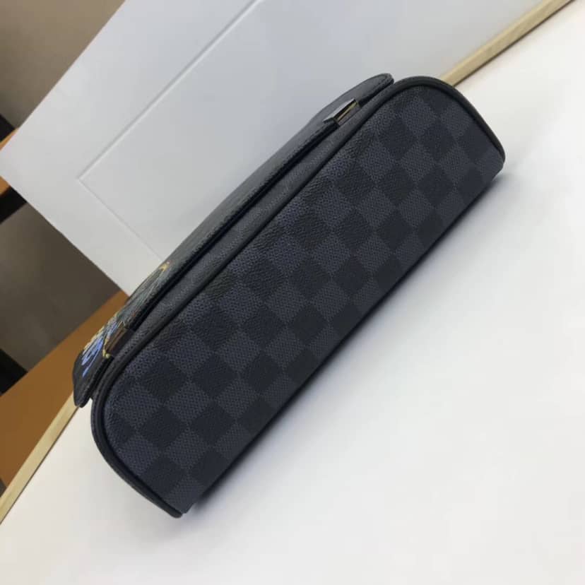 Louis Vuitton District PM Replica Crossbody Bag N50005