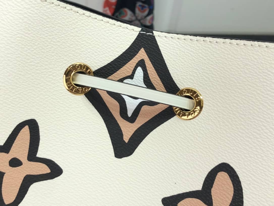 Louis Vuitton NéoNoé MM Replica Bucket Bag M45822