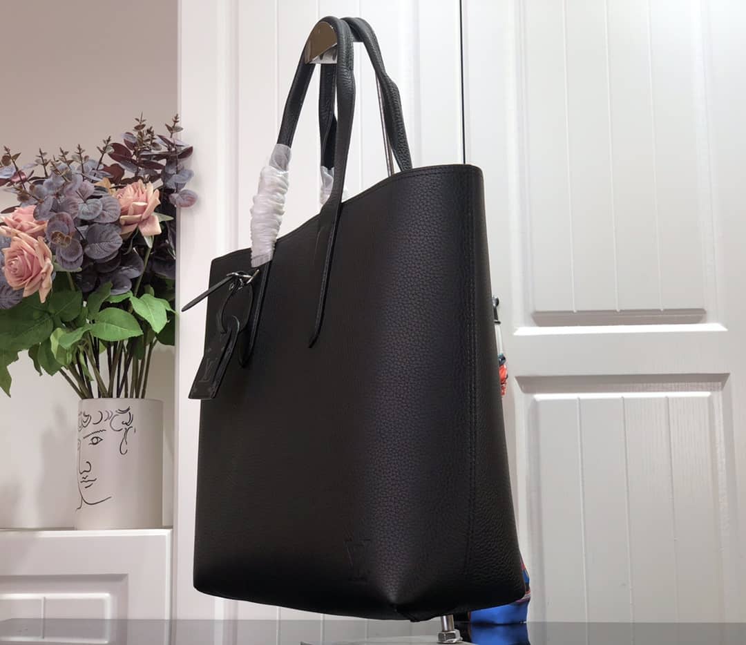 Louis Vuitton Cabas Voyage Taurillon Leather Bag M52817 Replica