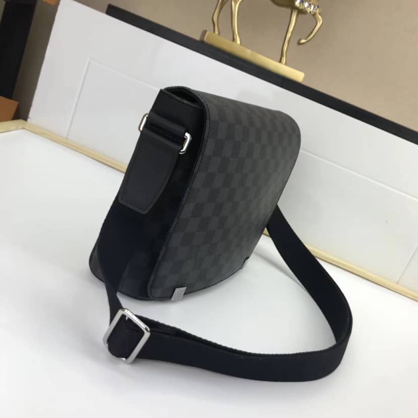 Louis Vuitton District PM Damier Graphite Canvas Messenger Bag Replica N41028