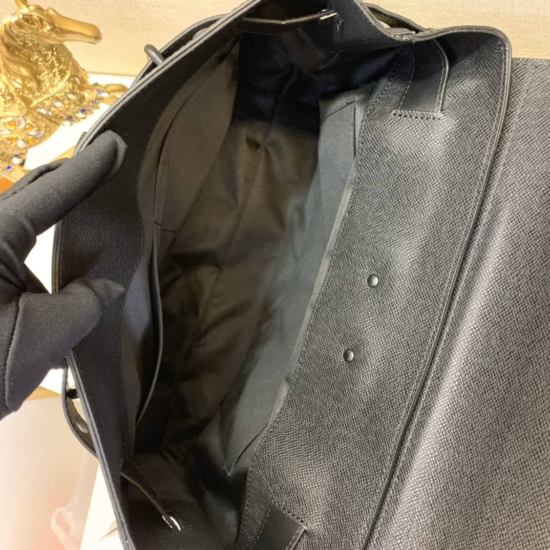 Louis Vuitton Taiga Steamer PM Messenger Bag Replica Rainbow Virgil M30339