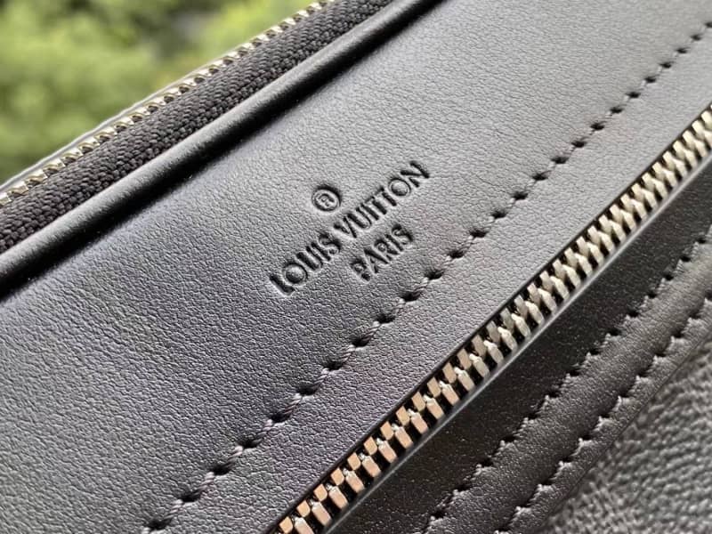 Louis Vuitton Scott Damier Graphite Canvas Messenger Bag Replica N50018