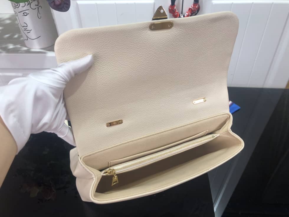 Louis Vuitton Monogram Empreinte Madeleine MM M45976 Replica Shoulder Bag
