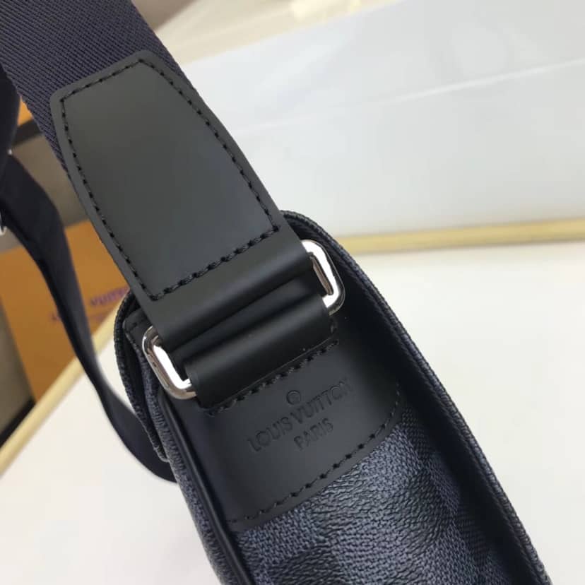 Louis Vuitton District PM Replica Crossbody Bag N50005