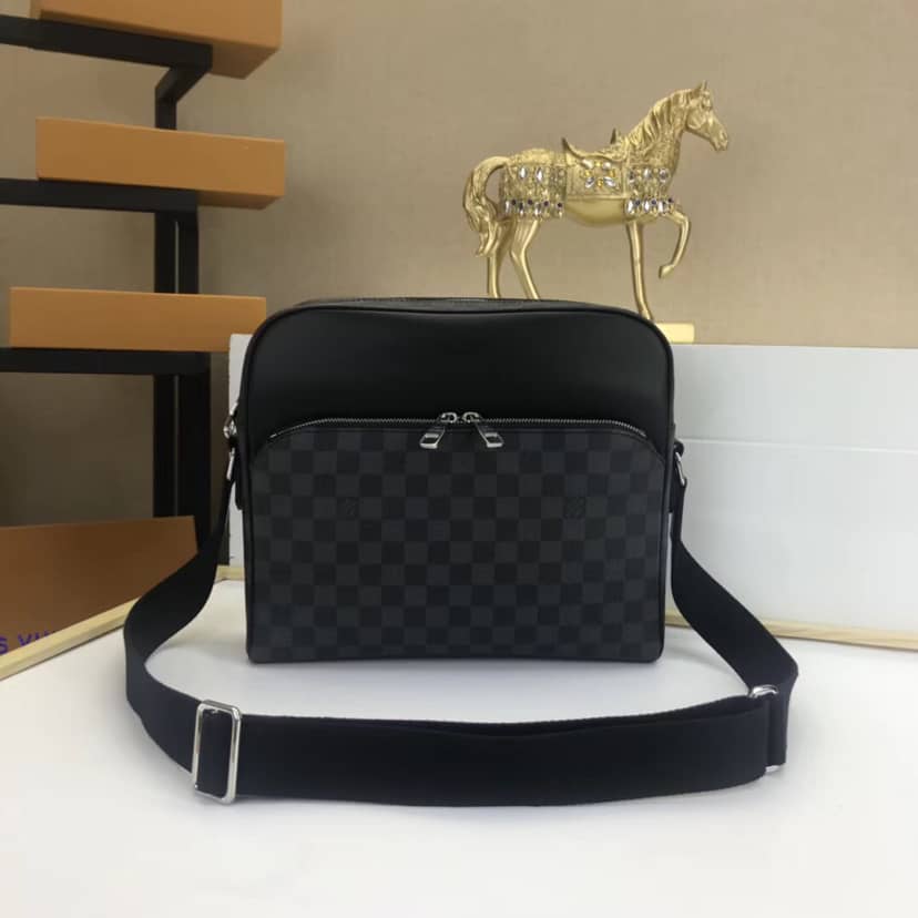 Louis Vuitton Damier Graphite Dayton MM Replica Messenger Bag N41409