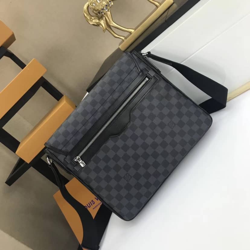 Louis Vuitton Damier Graphite Daniel MM Replica Shoulder Bag N58029