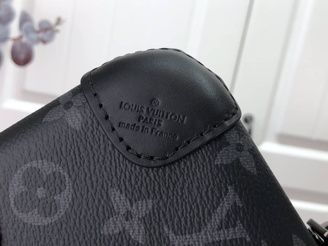 Louis Vuitton Horizon Clutch Monogram Eclipse Canvas Replica M45579