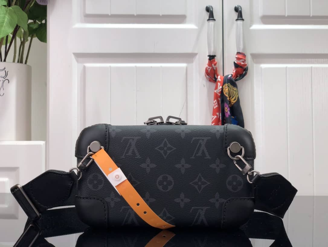 Louis Vuitton Horizon Clutch Monogram Eclipse Canvas Replica M45579