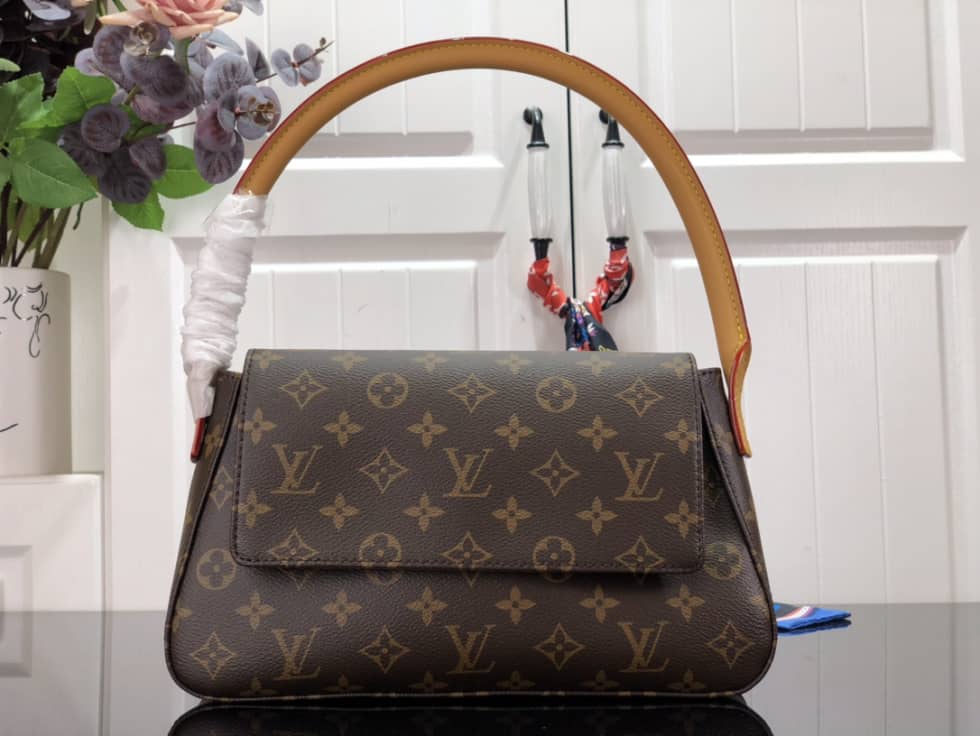 Louis Vuitton Mini Looping Monogram M51147 Replica Shoulder Bag
