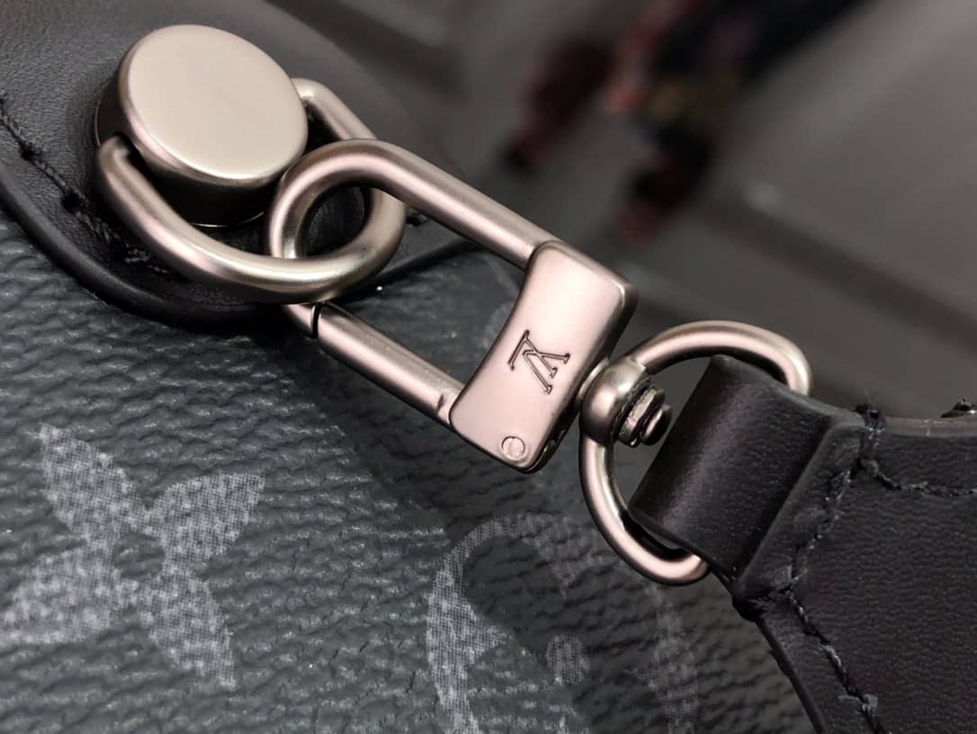 Louis Vuitton Horizon Clutch Monogram Eclipse Canvas Replica M45579