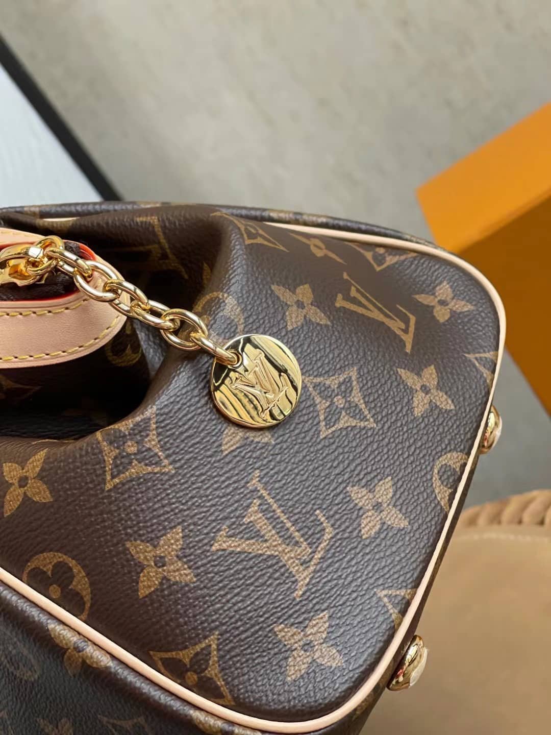 Louis Vuitton Monogram Tivoli PM M40143 Replica Shoulder Bag
