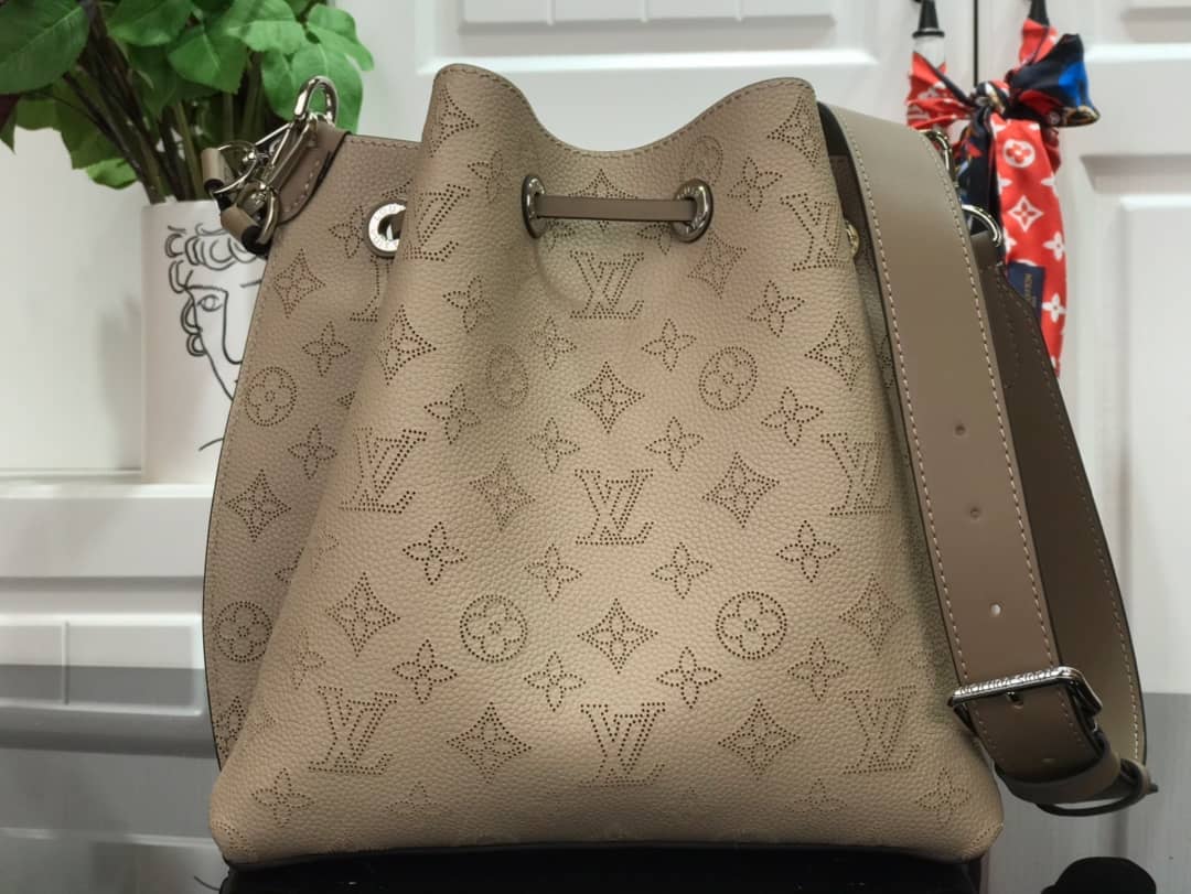 Louis Vuitton Mahina Muria Replica Handbag Gray M55801