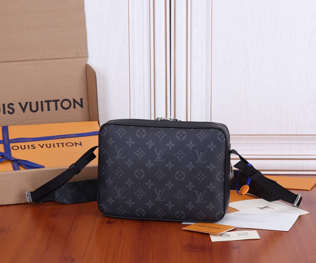 Louis Vuitton Taigarama Canvas Messenger Bag Replica M30233