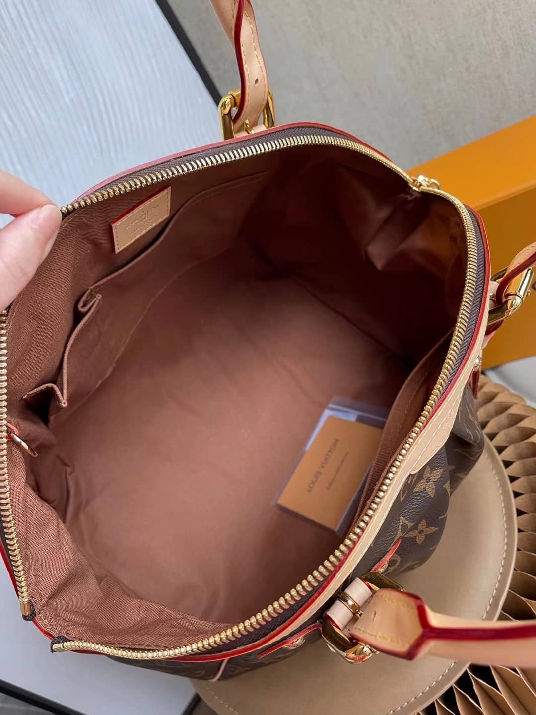 Louis Vuitton Monogram Tivoli GM M40144 Replica Shoulder Bag