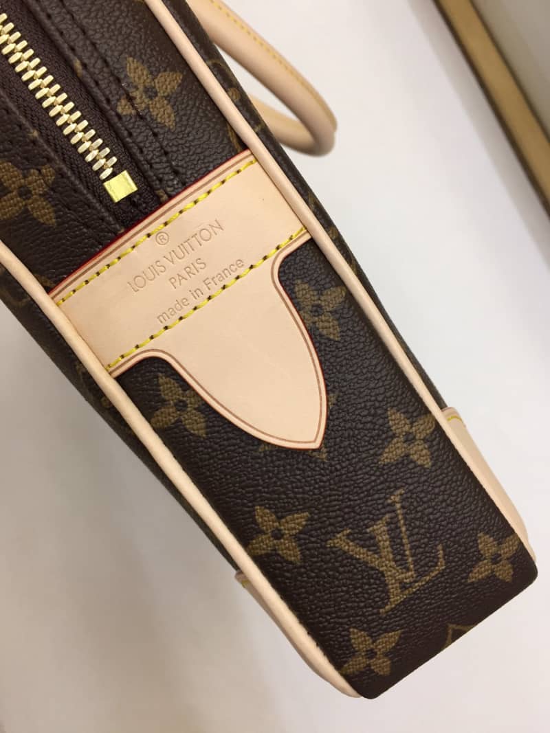 Louis Vuitton Porte Documents Voyage Business Replica M40226