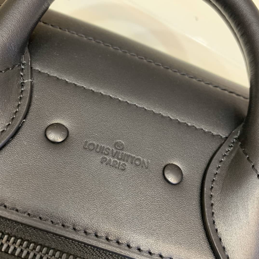 Louis Vuitton Taiga Steamer PM Messenger Bag Replica Rainbow Virgil M30339