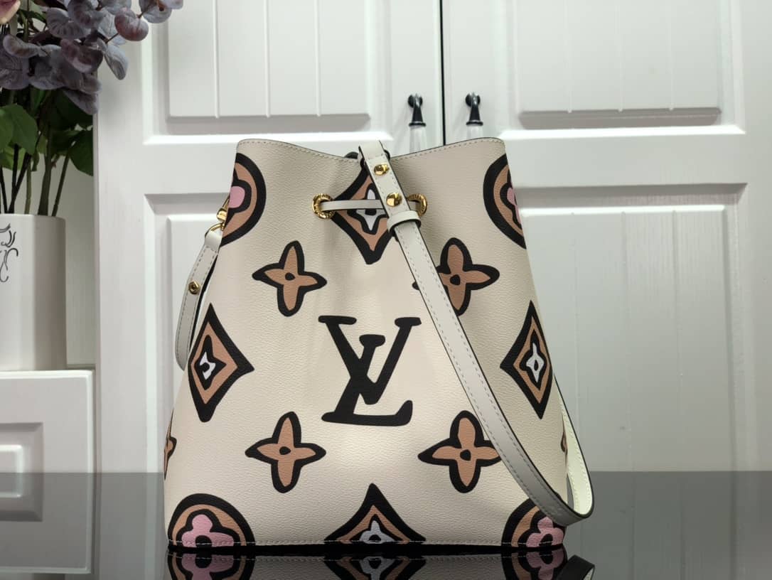 Louis Vuitton NéoNoé MM Replica Bucket Bag M45822