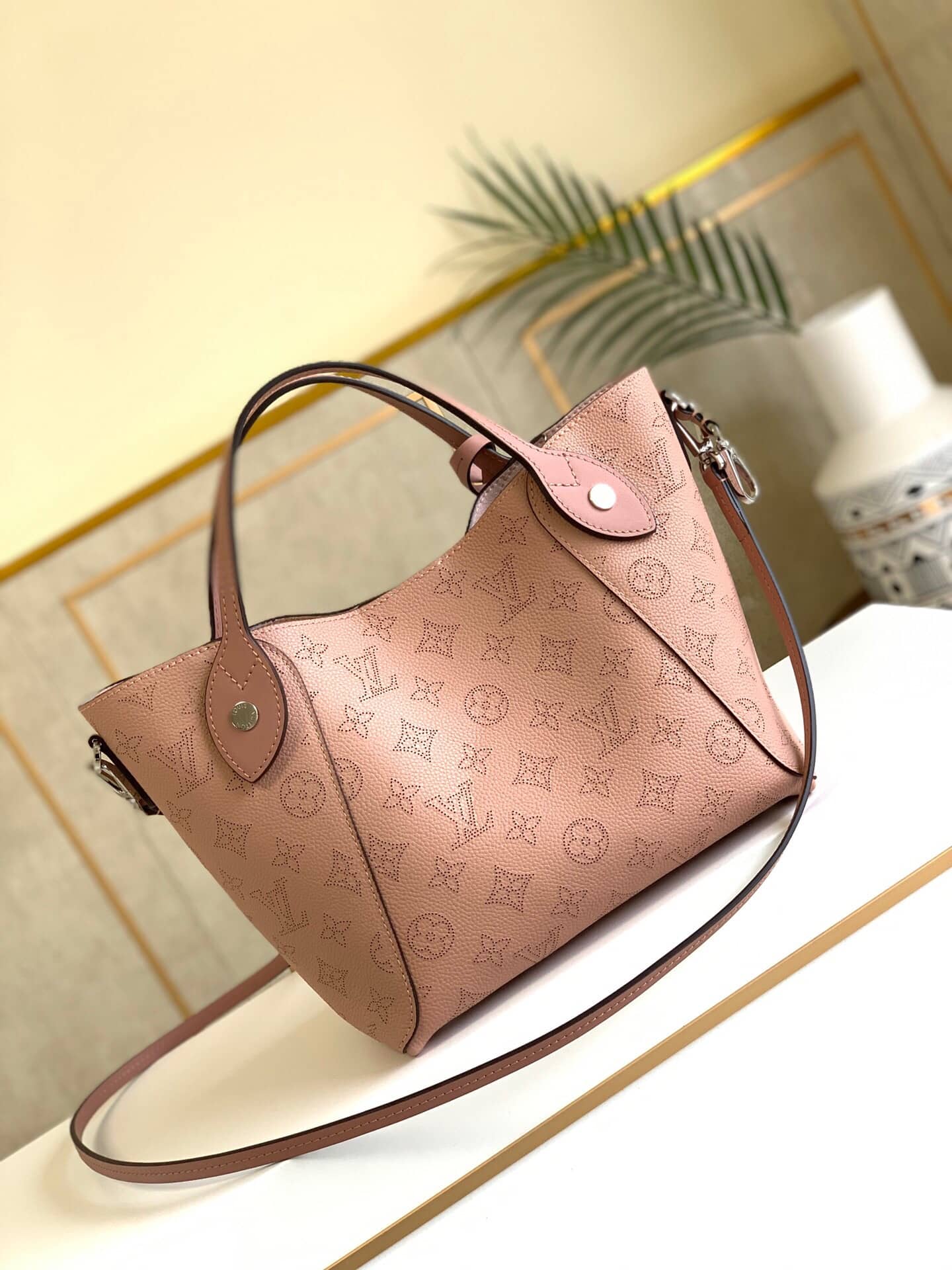Louis Vuitton Mahina Hina PM Leather Tote Replica Pink M54353
