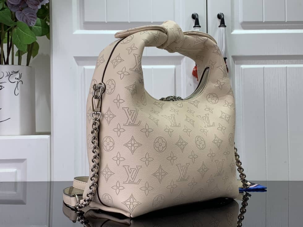Louis Vuitton Why Knot MM Mahina Cream M20700 Replica Hobo
