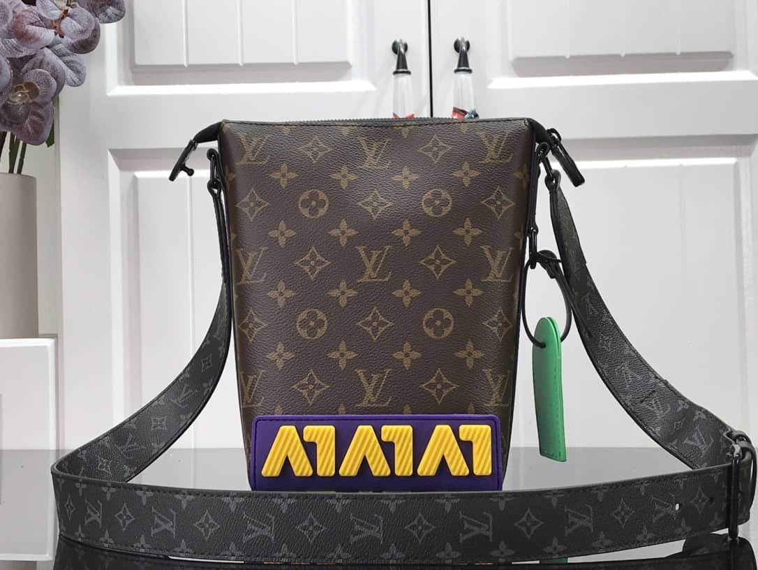 Louis Vuitton Monogram Coated Canvas Cruiser Messenger Bag Replica M57966