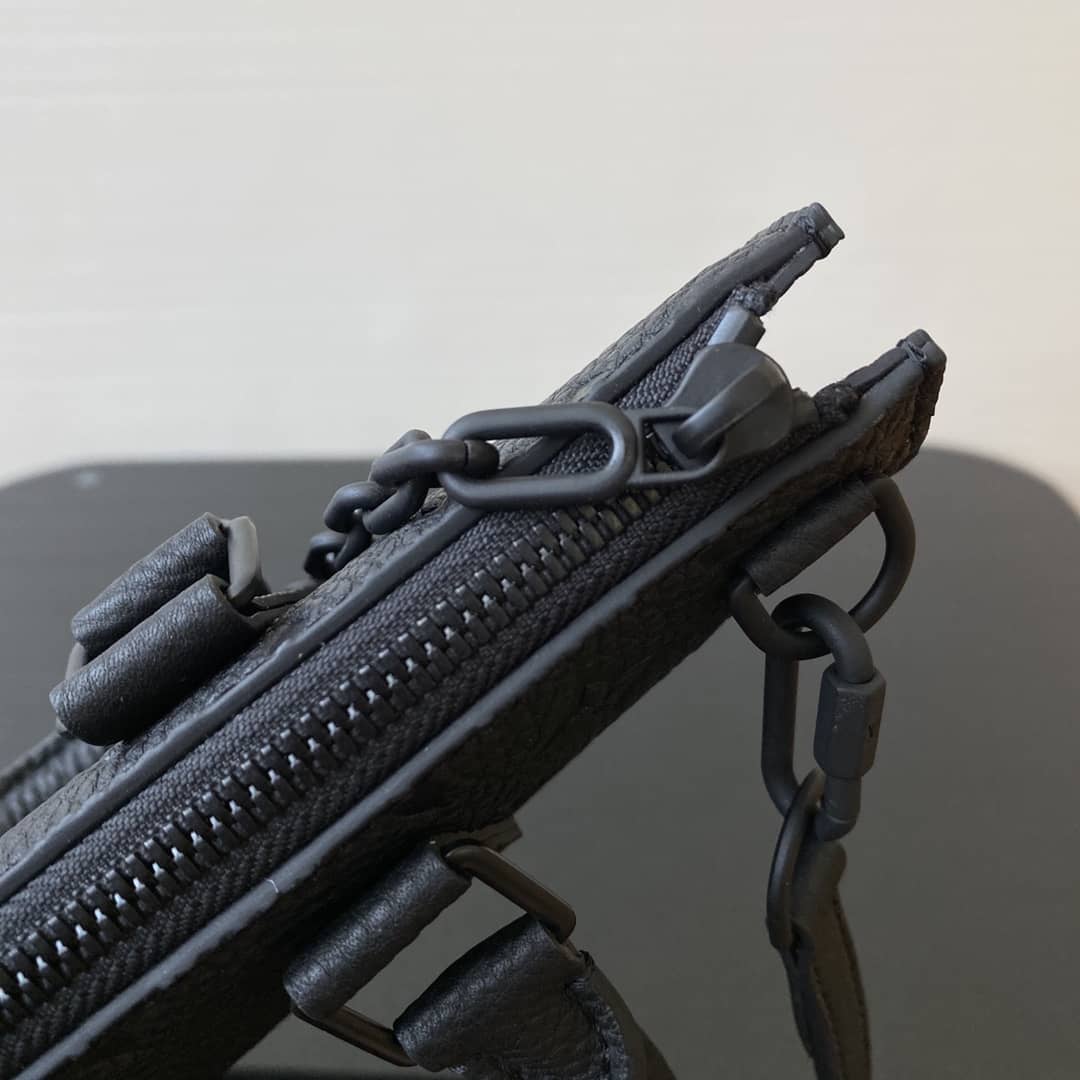 Louis Vuitton Sac Plat Messenger Bag Replica Black M55891