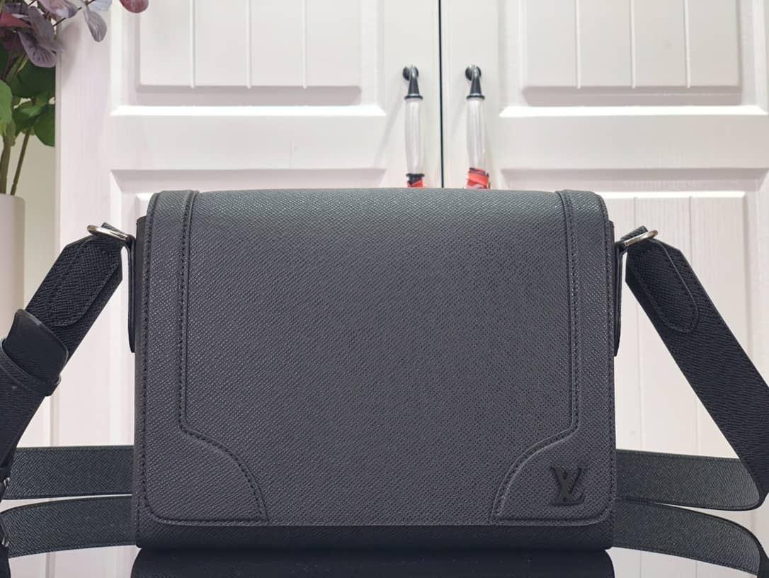 Louis Vuitton New Flap Taiga Cowhide Leather Replica Messenger Bag M30807
