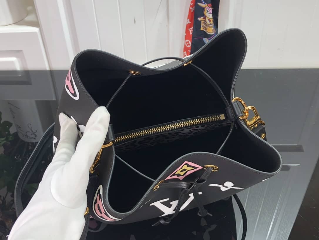 Louis Vuitton Neo Noe Monogram Giant PVC Canvas Replica Shoulder Bag M45821