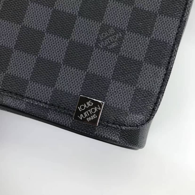 Louis Vuitton District PM Damier Graphite Canvas Messenger Bag Replica N41028