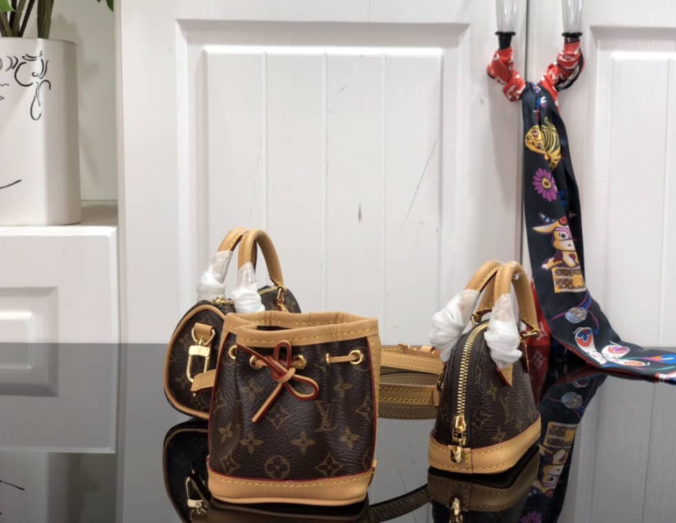 Louis Vuitton Monogram Trio Mini Icon M81081 Replica Crossbody Bag