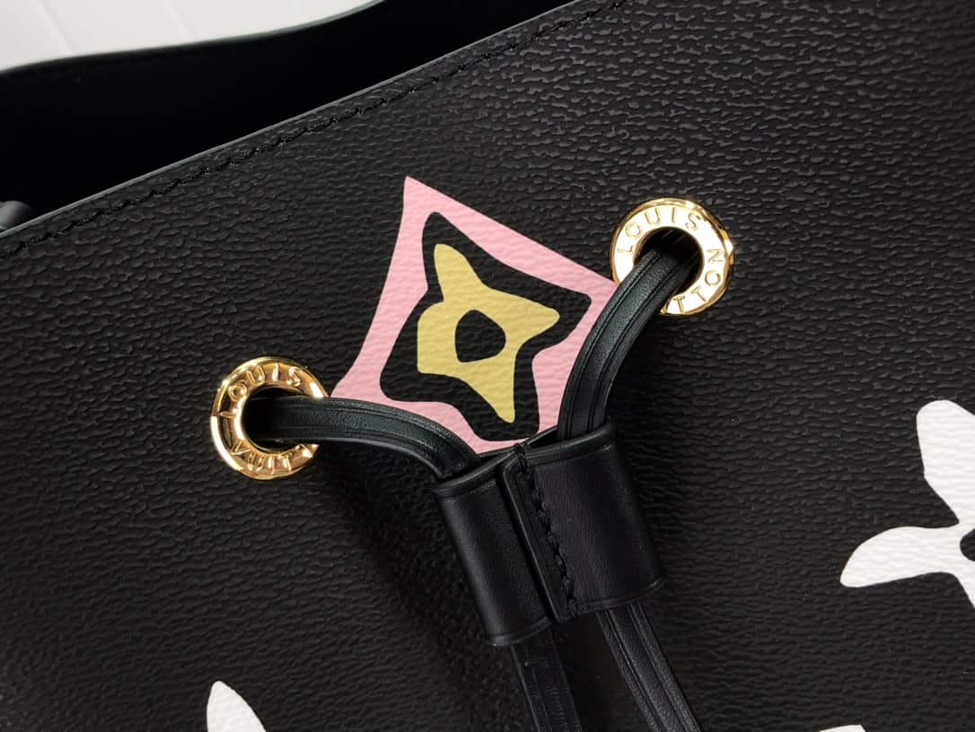 Louis Vuitton Neo Noe Monogram Giant PVC Canvas Replica Shoulder Bag M45821