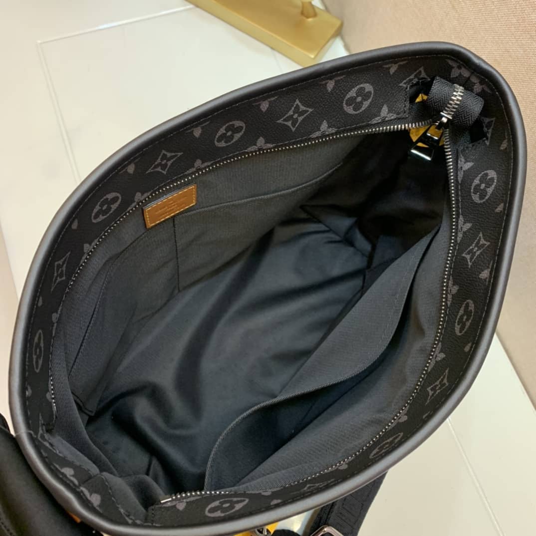 Louis Vuitton Besace Zippée Monogram MM Replica Bag Black M45214