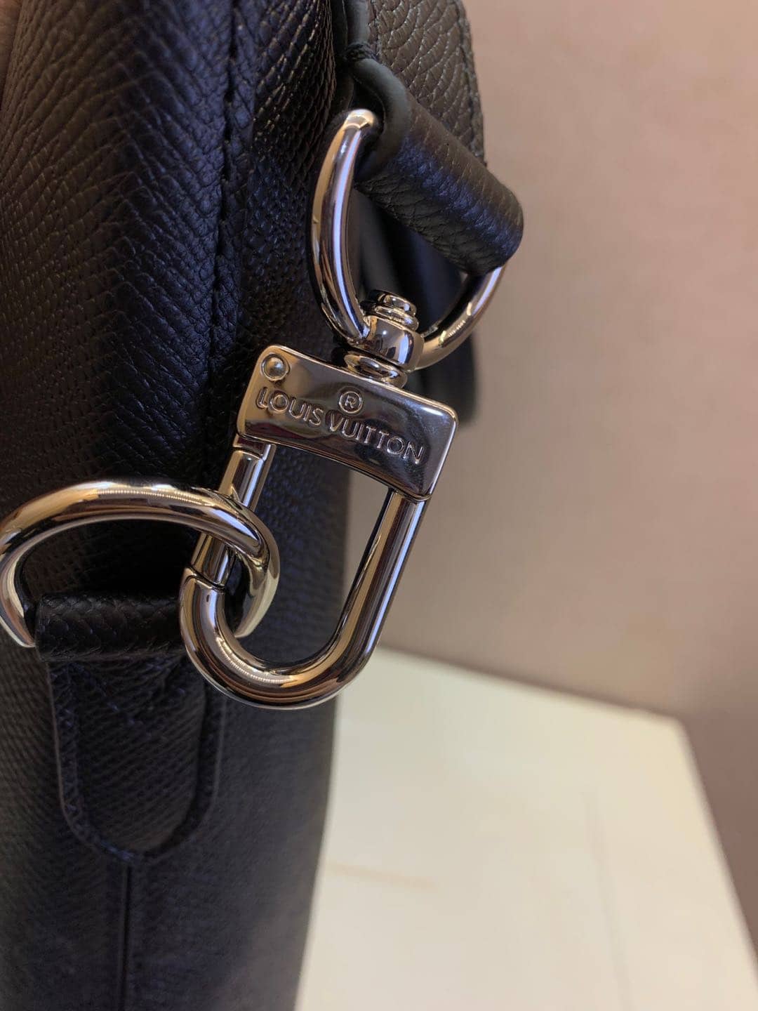 Louis Vuitton Taiga Anton Tote Replica M33433