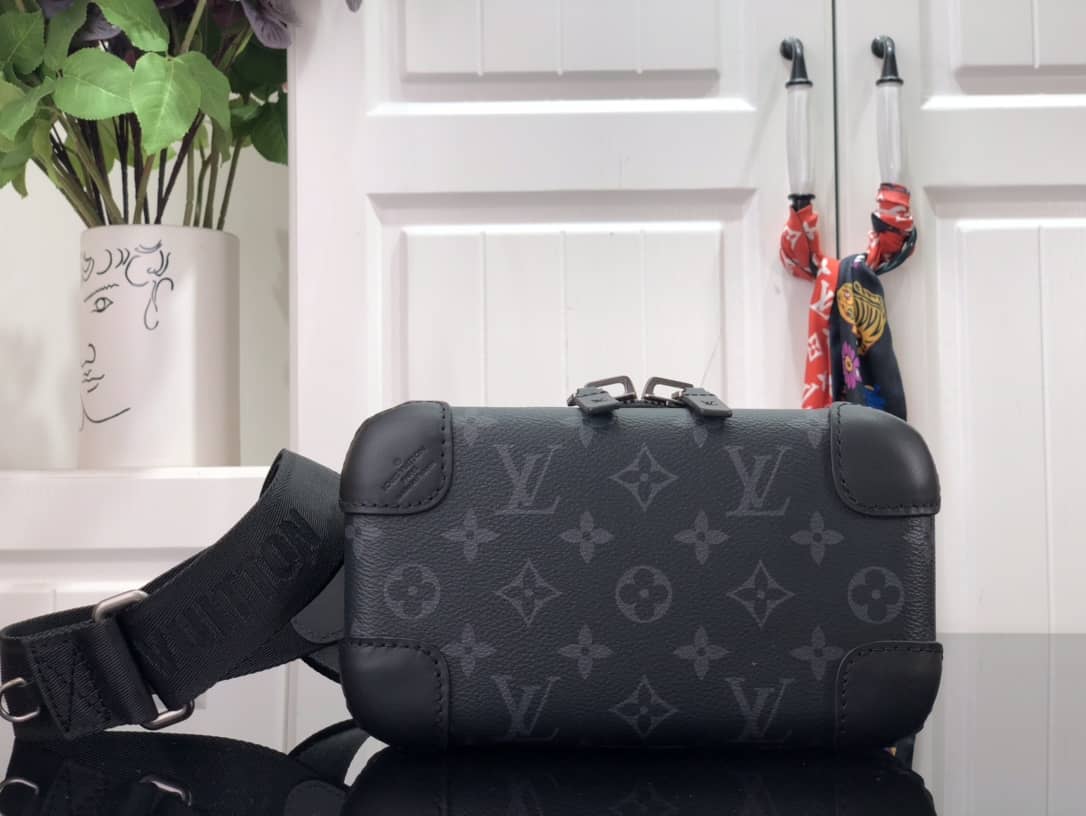 Louis Vuitton Horizon Clutch Monogram Eclipse Canvas Replica M45579