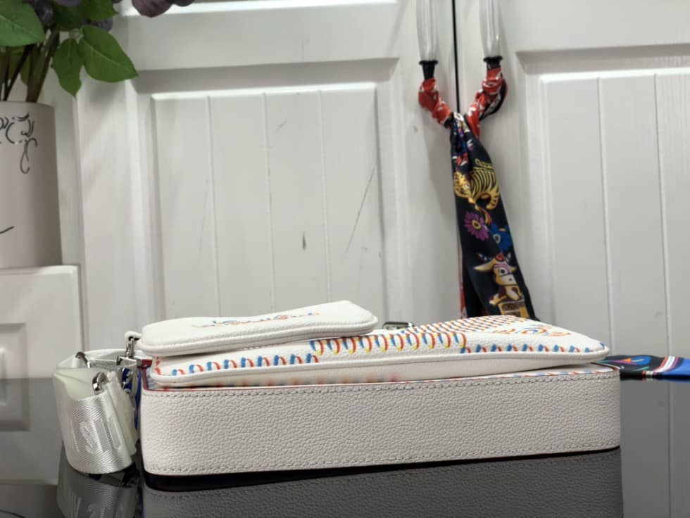 Louis Vuitton Damier Trio Pink M20665 Replica Messenger Bag