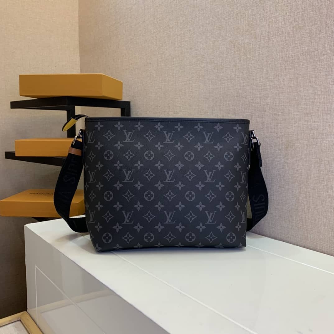 Louis Vuitton Besace Zippée Monogram MM Replica Bag Black M45214