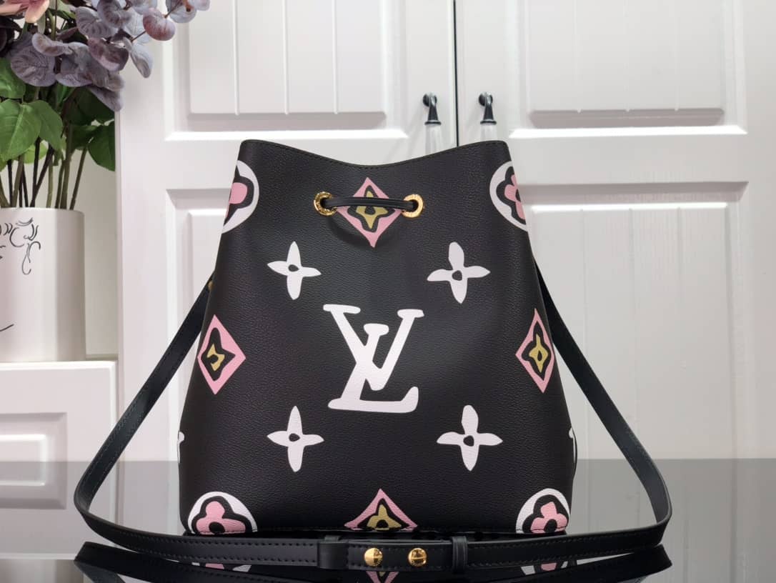 Louis Vuitton Neo Noe Monogram Giant PVC Canvas Replica Shoulder Bag M45821