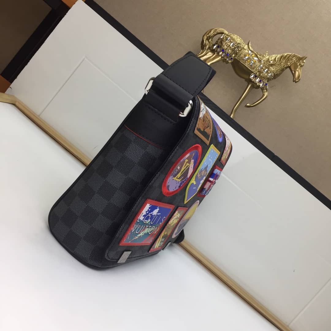 Louis Vuitton Damie Grafit Alps District PM Messenger Bag Replica N40040