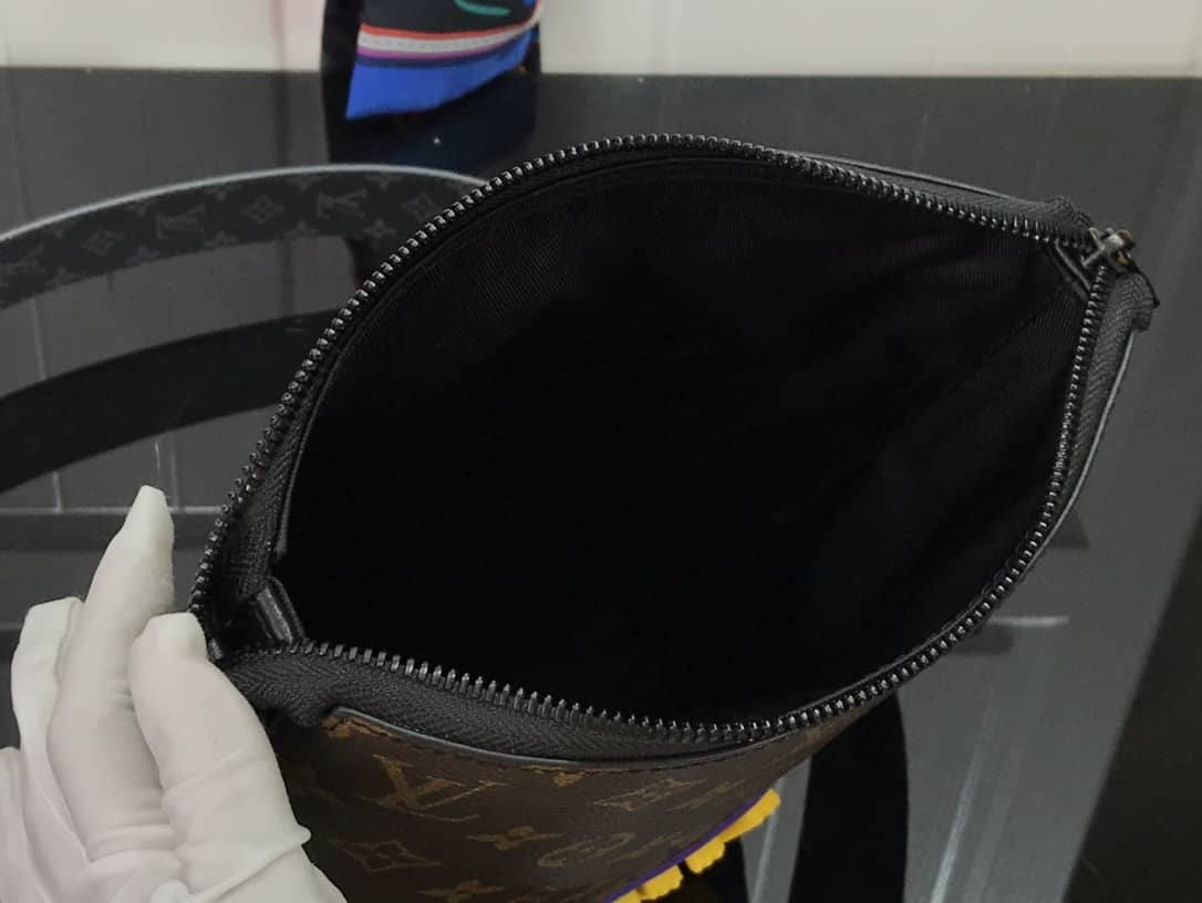 Louis Vuitton Monogram Coated Canvas Cruiser Messenger Bag Replica M57966