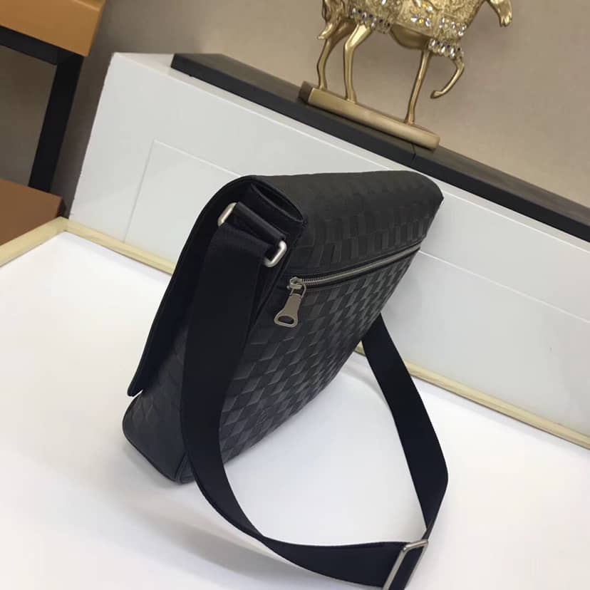 Louis Vuitton District PM Damier Infini Leather Shoulder Bag Replica N41038