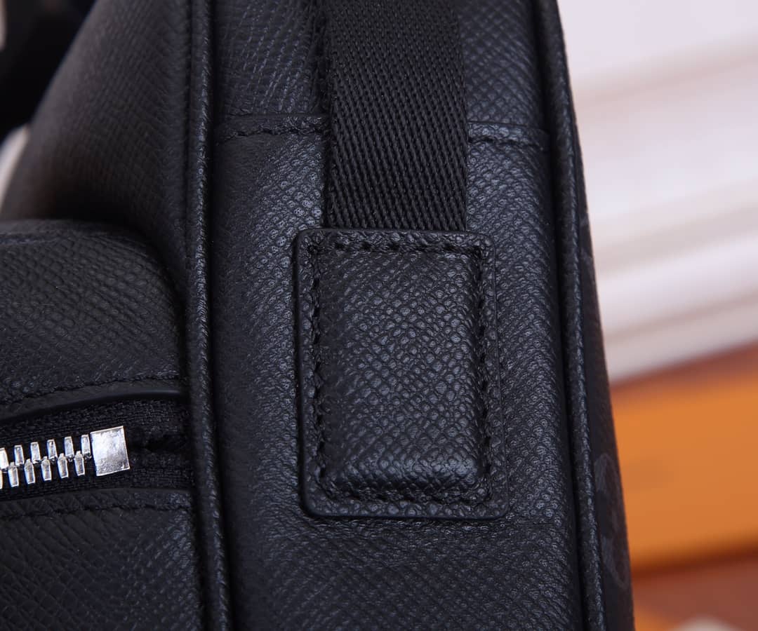 Louis Vuitton Taigarama Canvas Messenger Bag Replica M30233