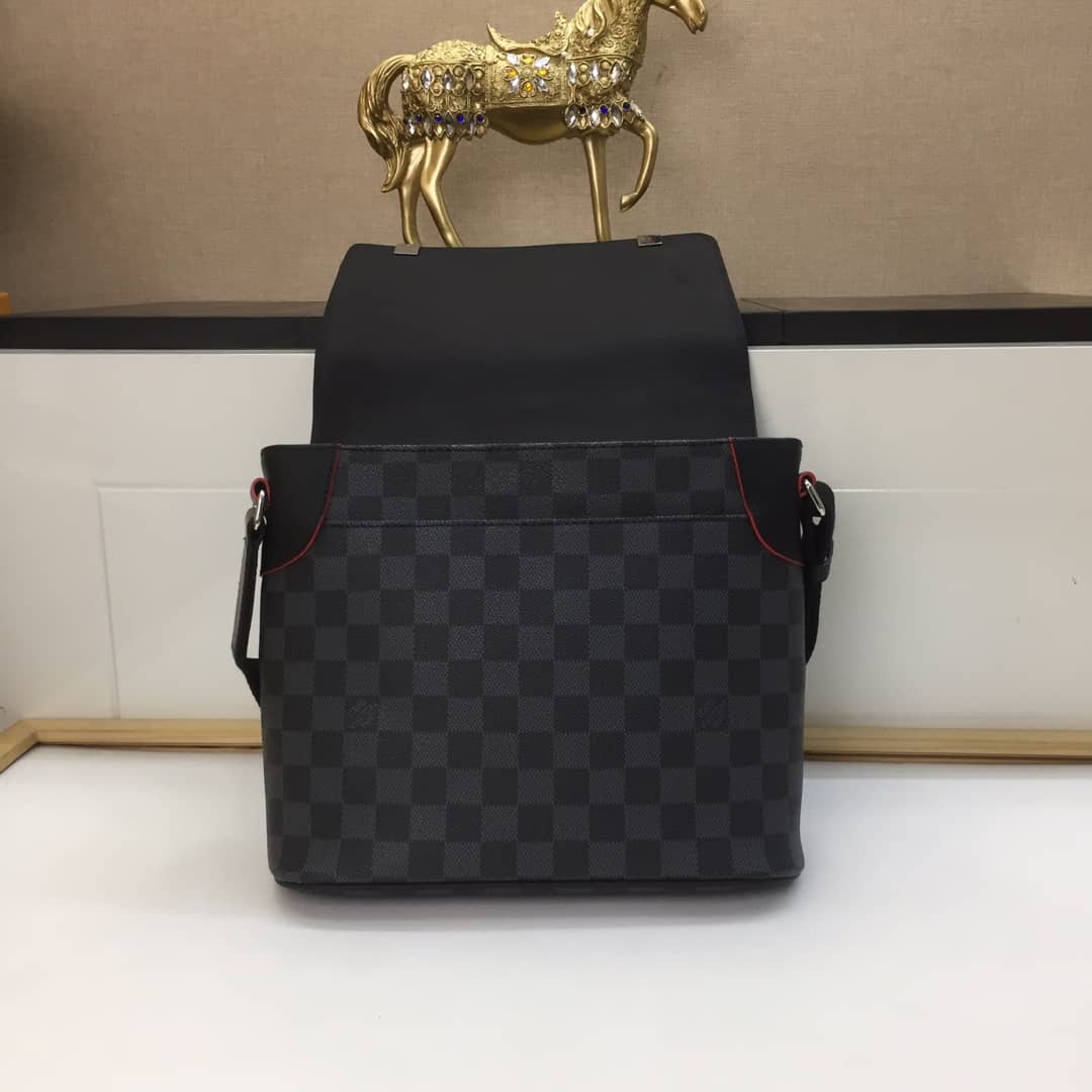 Louis Vuitton Damie Grafit Alps District PM Messenger Bag Replica N40040