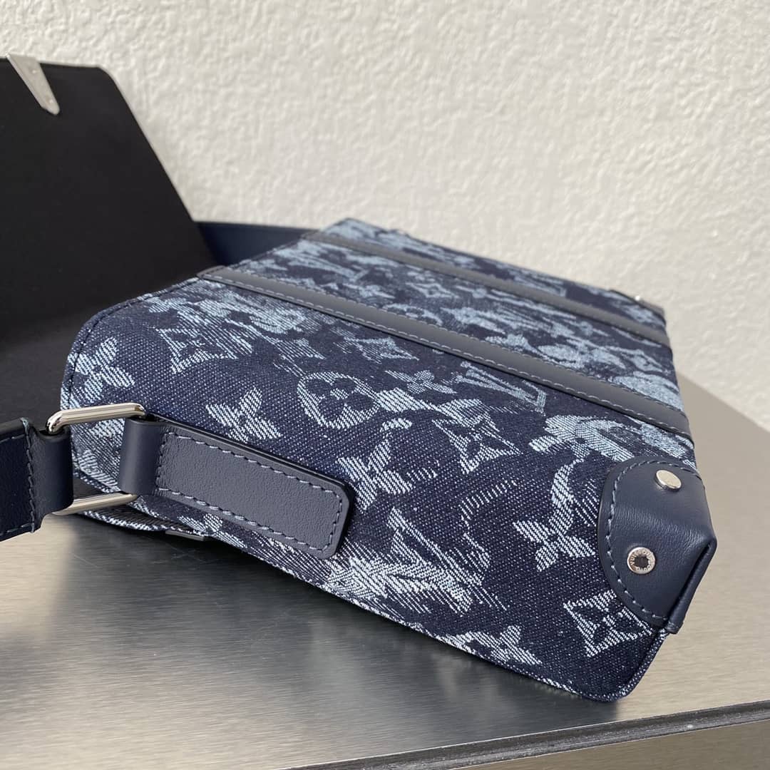 Louis Vuitton Trunk Monogram Messenger Bag Replica Blue M57282
