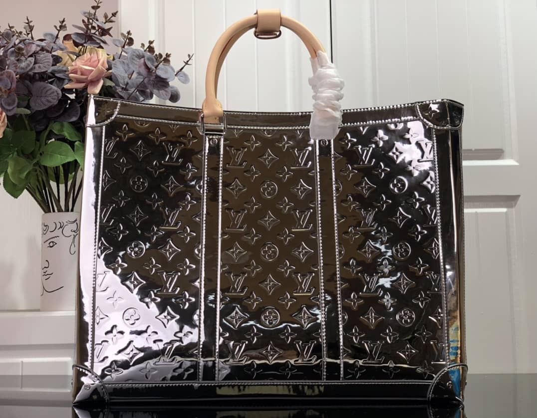 Louis Vuitton Monogram Mirror Coated Sac Plat Bag Replica M46121