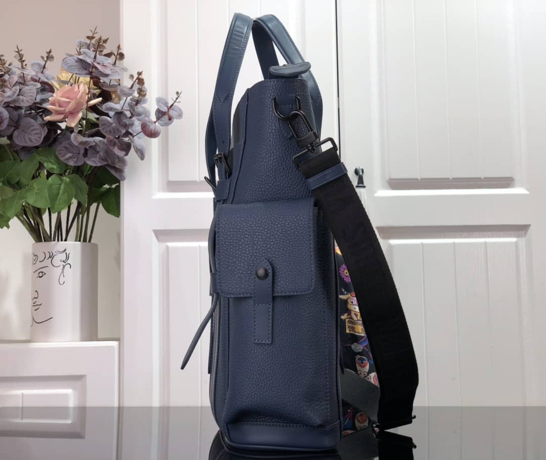 Louis Vuitton Flight Taurillon Leather Messenger Bag Replica M58493