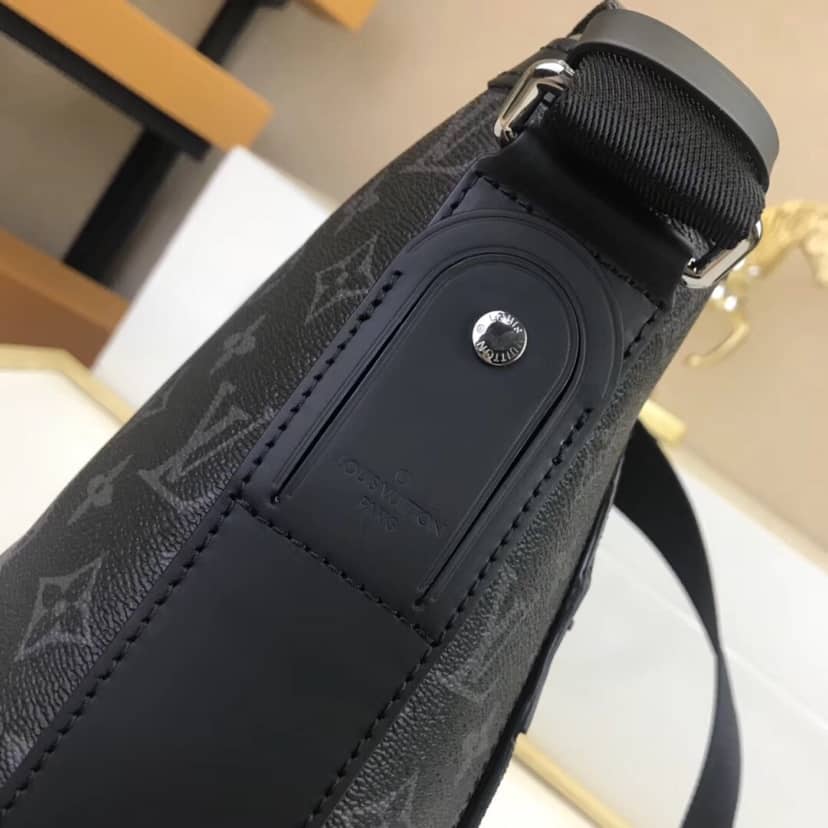 Louis Vuitton Odyssey Messenger PM Bag Replica Black M44223
