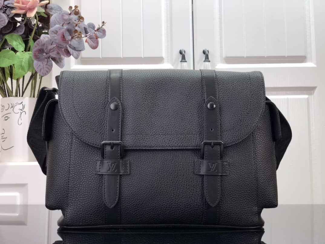 Louis Vuitton Trunk Taurillon Leather Messenger Bag Replica Black M58494