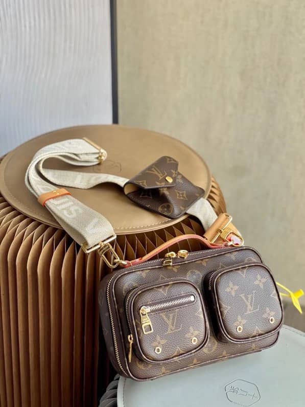 Best Replica Louis Vuitton Monogram Canvas Utility M80446 Replica Crossbody Bag(ColaReps)